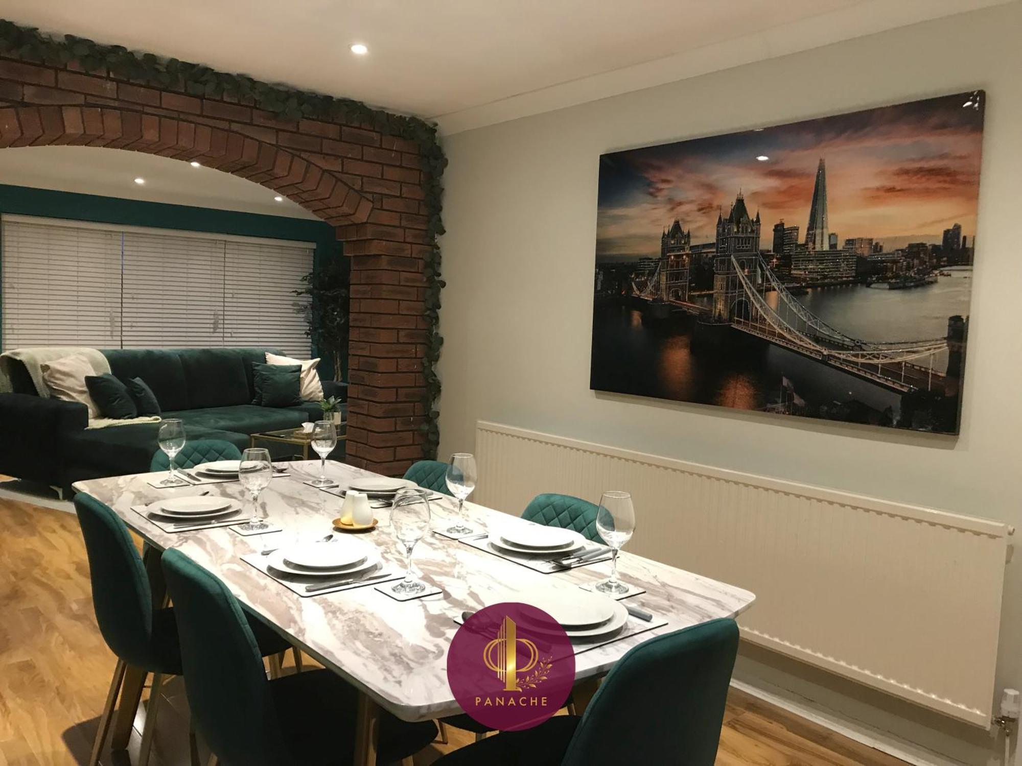 Contractors, Relocators, Free Parking, Wifi, Smart Tvs Appartement Marston Green Buitenkant foto